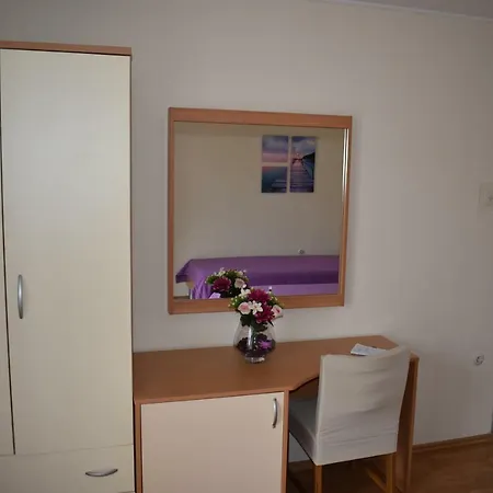 Lavandula Apartment *